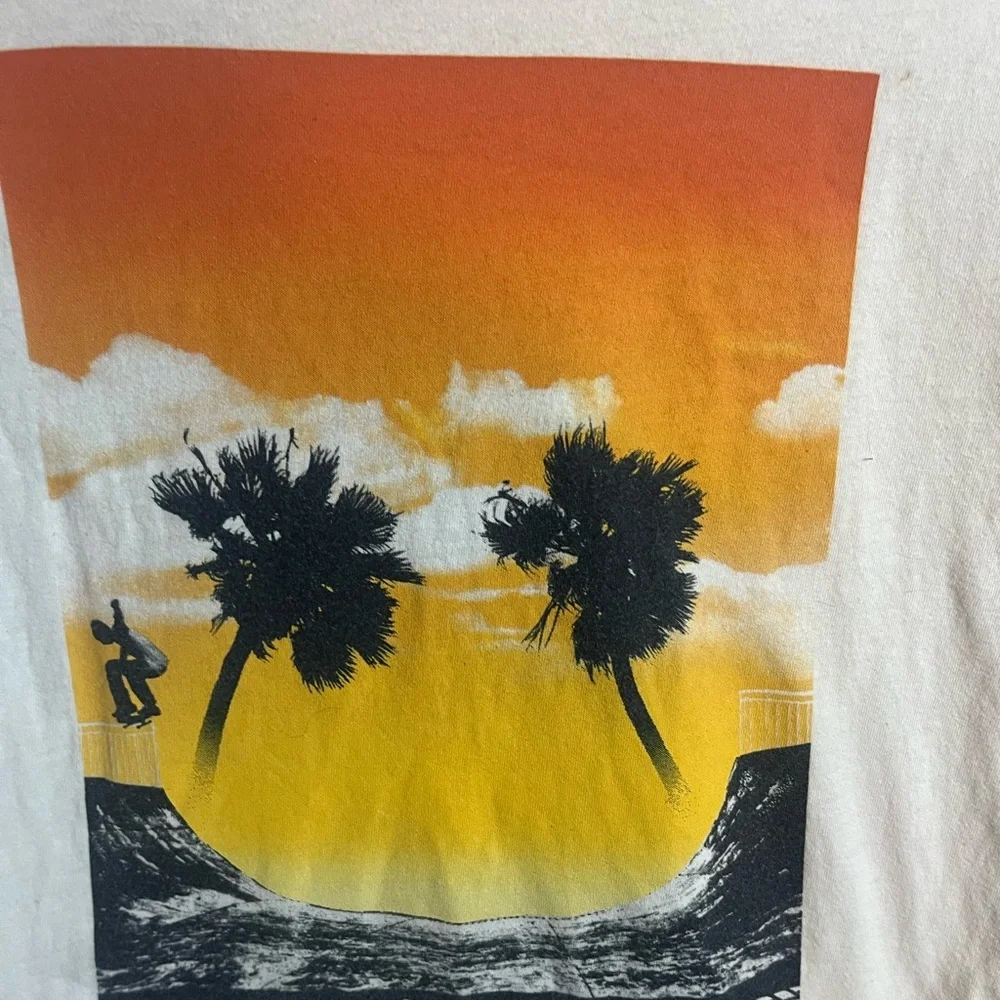 Old‎ Navy Classic White Tee
